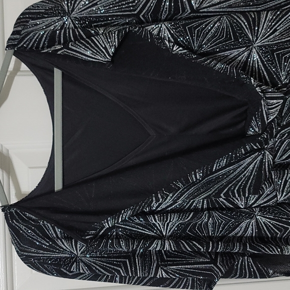 Black and Silver-Glitter Kimono-Sleeve Cocktail Dress,  sz 8 - Picture 4 of 4